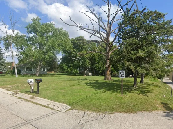 1195 ELM STREET, Lake Geneva, WI 53147
