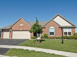 2460 Sandy Stream Ln, Elgin, IL 60124