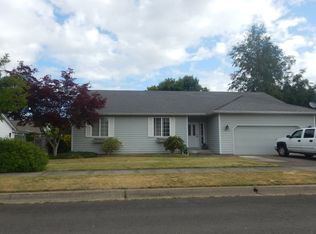 1453 E Burnett St, Stayton, OR