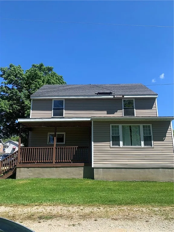 102 N Redwood St photo 1
