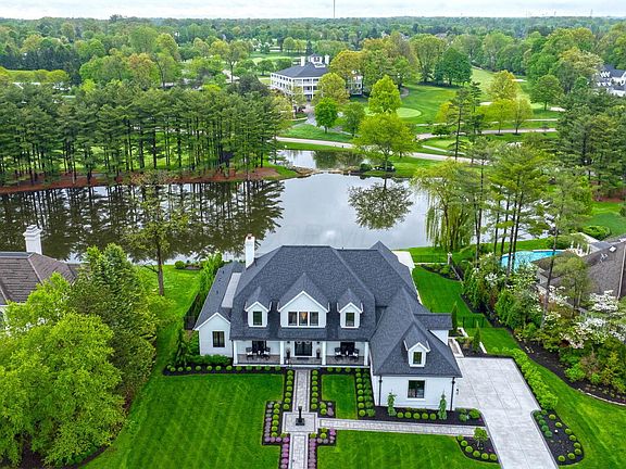 3rd image of 6843 Lake Trail Dr
