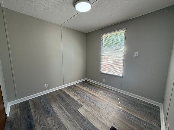 3rd image of 23-89 Pebblehill Park #708D71714