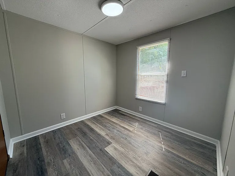 23-89 Pebblehill Park — Photo 3