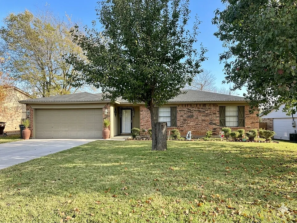 1411 Clearfield Dr