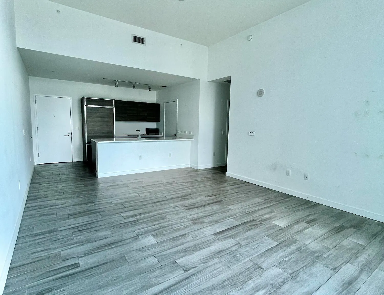 1 bed, 1.0 bath, 769 sqft, $3,700 — Photo 4