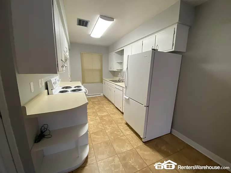 1417 Cummins Pkwy — Photo 8