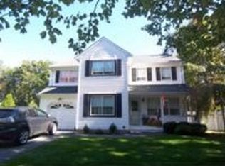 76 Winnecomac Cir, Kings Park, NY 11754
