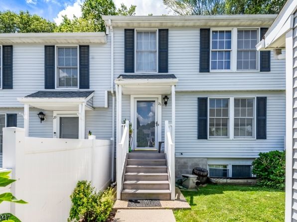 400-28 E Randolph Ave