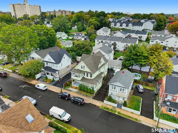 54 Hillside Ave, Bridgeport, CT 06604