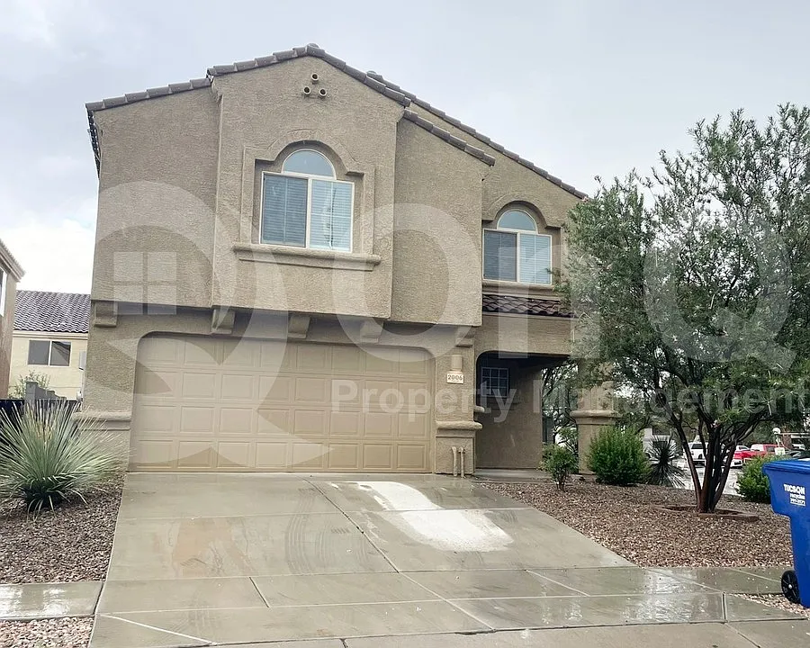 2006 W Thunder Pointe Dr