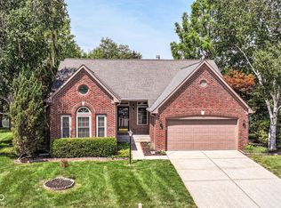 10555 Beacon Ln, Indianapolis, IN