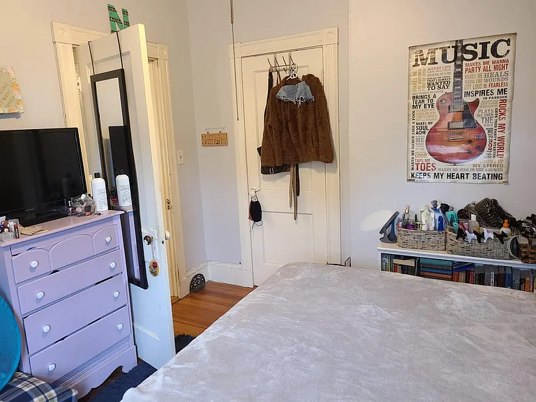 42 Belknap St #2 — Photo 13