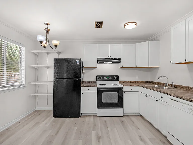 131 Bayou View Dr #D — Photo 11