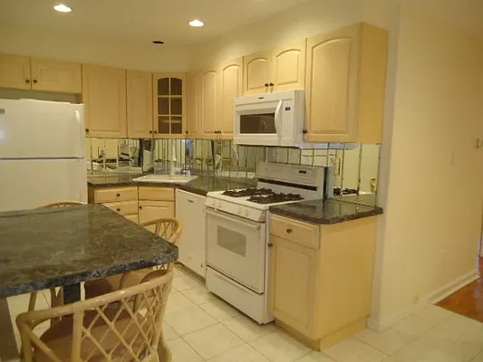 Rented by Hakeem Shahid, LREB | media 18