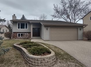 10548 Maryland Cir S, Minneapolis, MN 55438