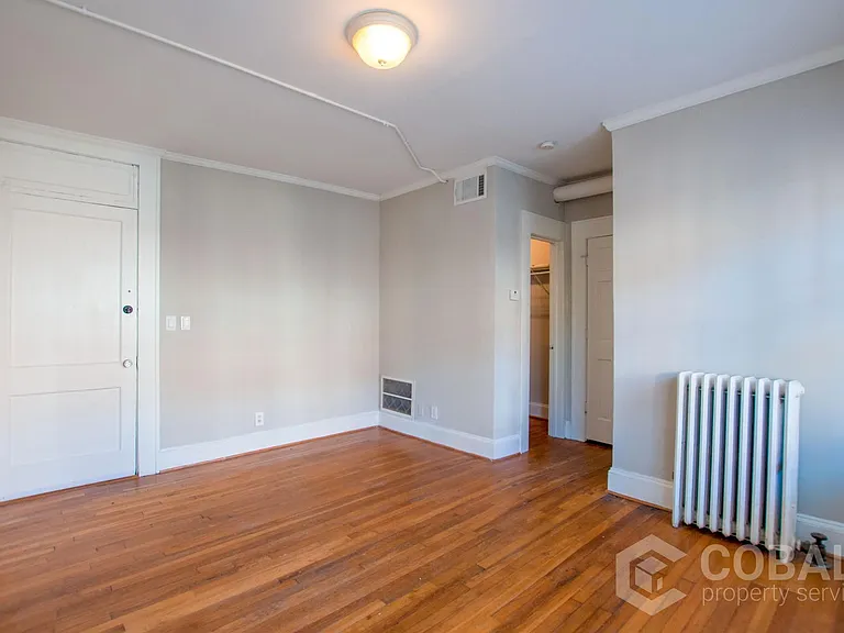 674 Somerset Ter NE #3 — Photo 4