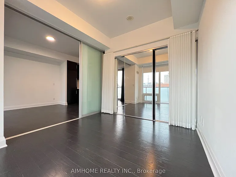 1080 Bay St #1403 — Photo 9