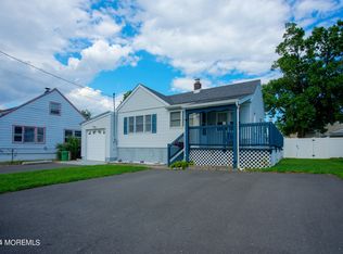 116 Wayside Dr, Keyport, NJ 07735