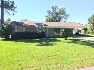 806 Ogilsvie St, Petal, MS 39465