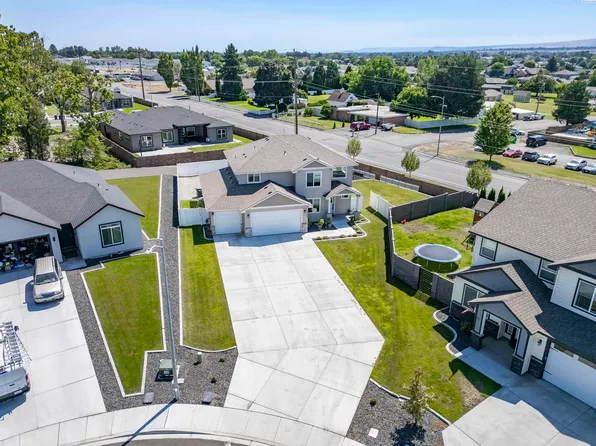 7208 Cerulean Ct, Pasco, WA 99301