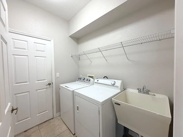 434 N Tangerine Sq SW — Photo 13
