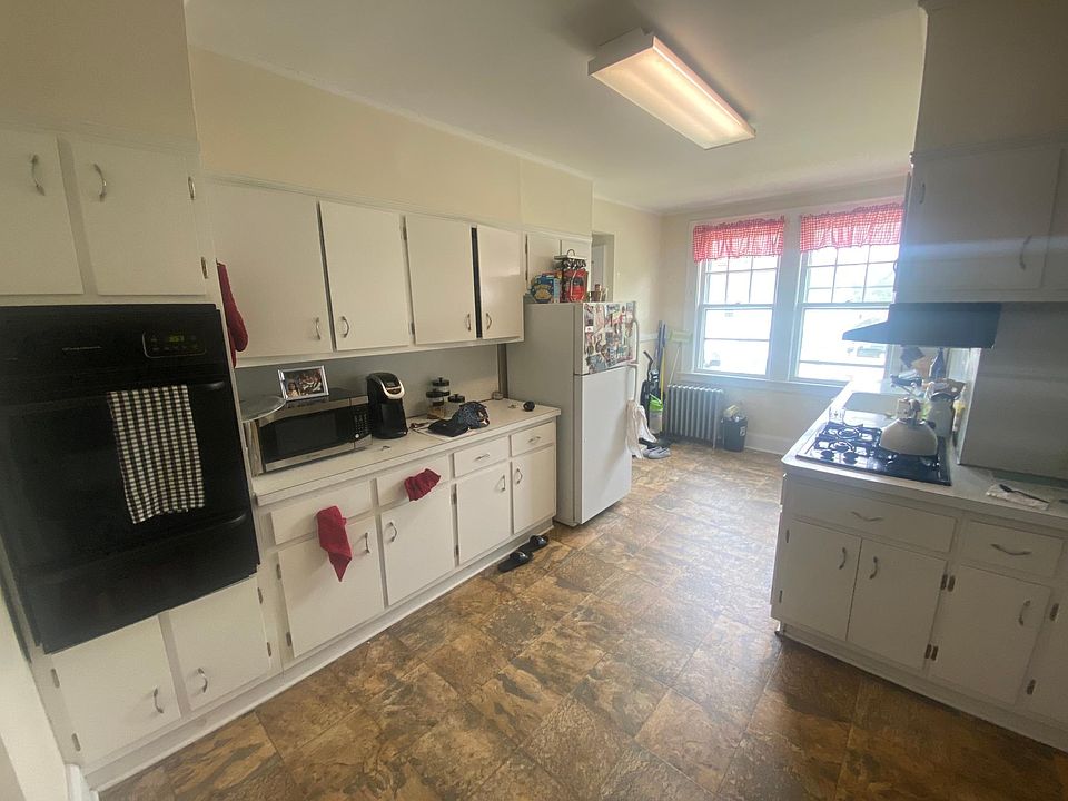 1st image of 73 Devon St #2