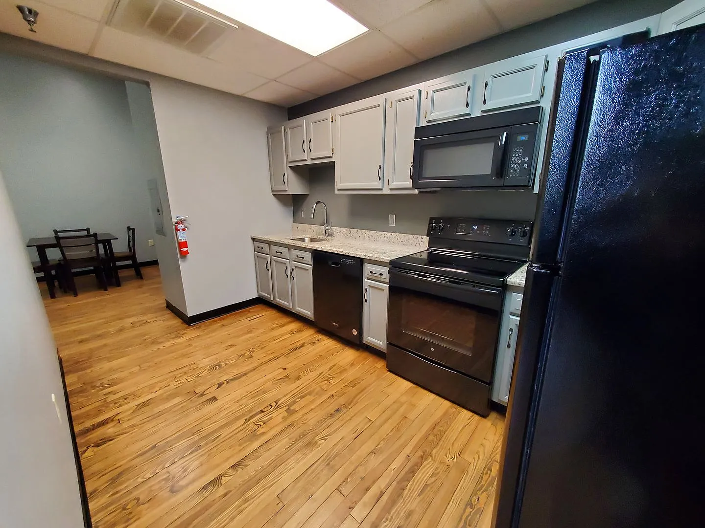 616 W. College Ave — Photo 3