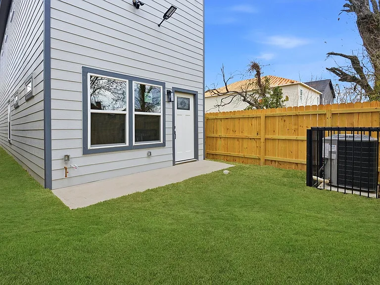 3320 Francis St #A — Photo 25