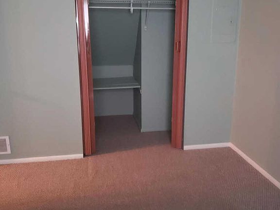 4th image of 982 Sheldon Ave Floor 1