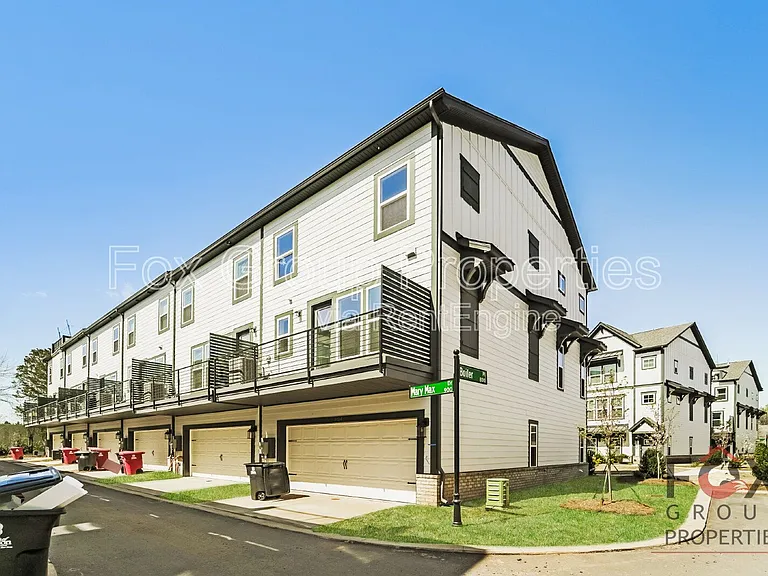 908 Mary Max Dr — Photo 30