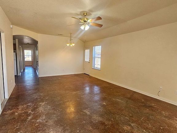 2nd image of 1911 Charleston Ct #B