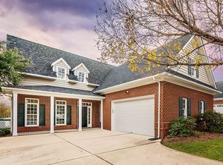 12401 Villas Dr, Chester, VA 23836