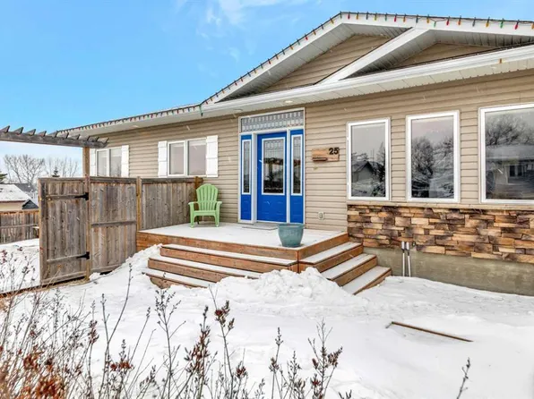 25 N 2nd Ave SE, Marshall, SK S0M 1R0