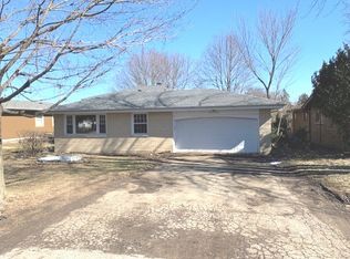 1116 Ash St, Algonquin, IL 60156