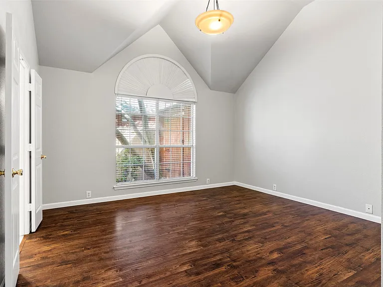 6721 Misty Hollow Dr — Photo 16