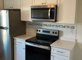 35 Davis Sq APT 9, Somerville, MA 02144