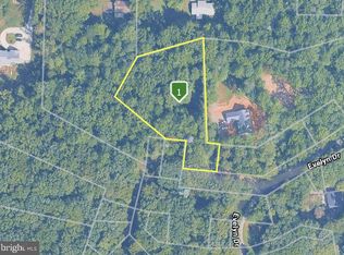 8890 Evelyn Dr, Manassas, VA 20112