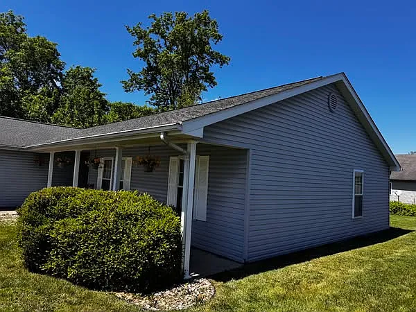 3 bed, 1362 sqft, $1,800 — Photo 4