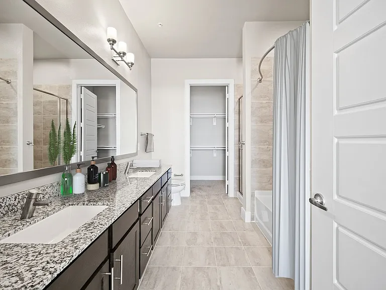 Eastbank River Walk Townhomes & Apartments — Photo 25