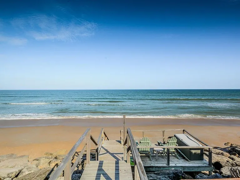 Private Decks to beach