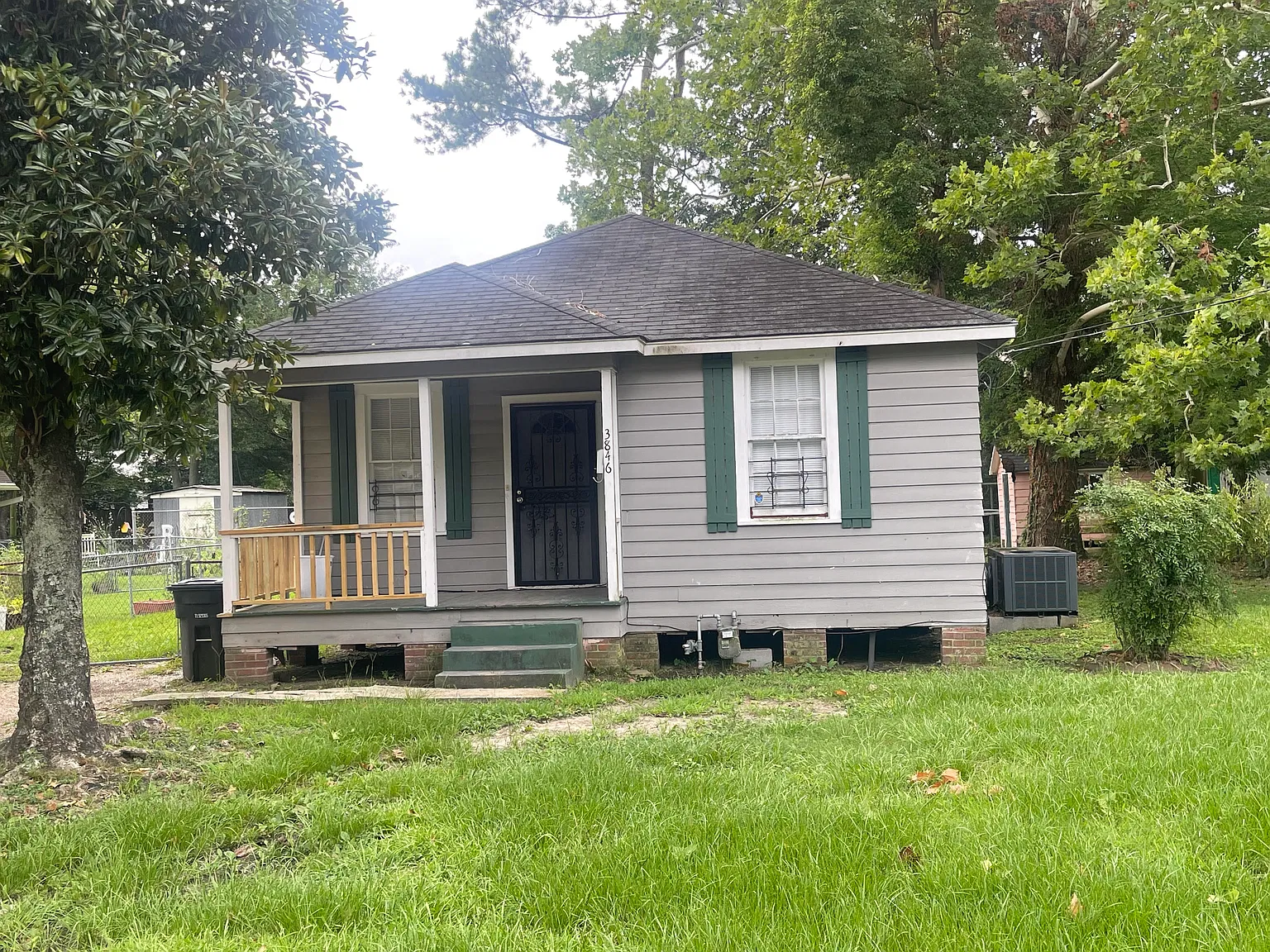 2 bed, $900 — Photo 1