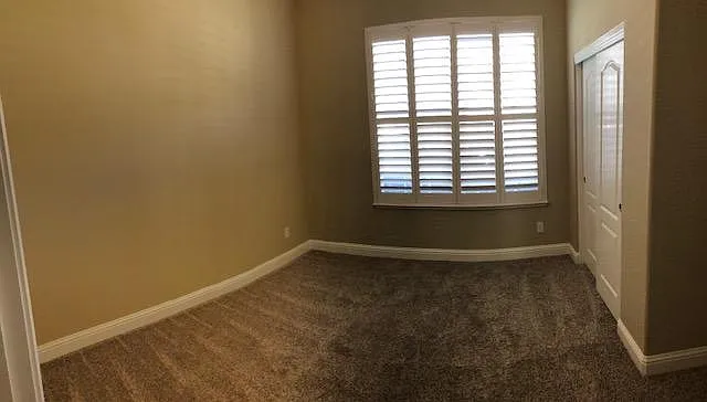 1069 Galston Dr — Photo 15