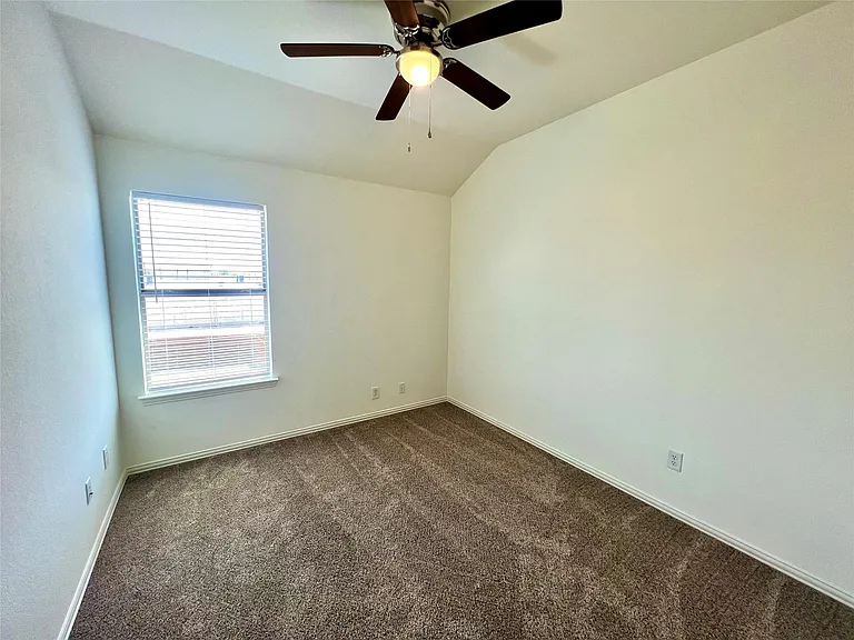 229 Irick Ct — Photo 8