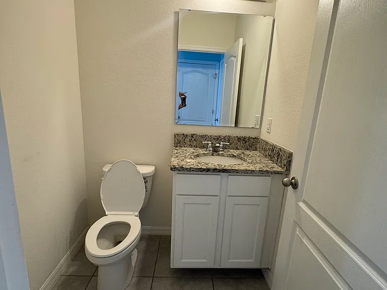 1606 Pham Dr — Photo 8