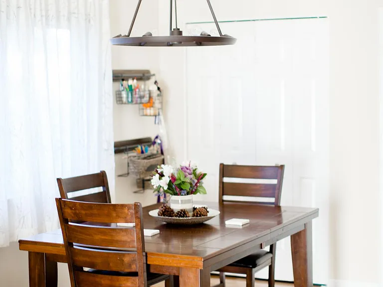 Dinning room with expanding table