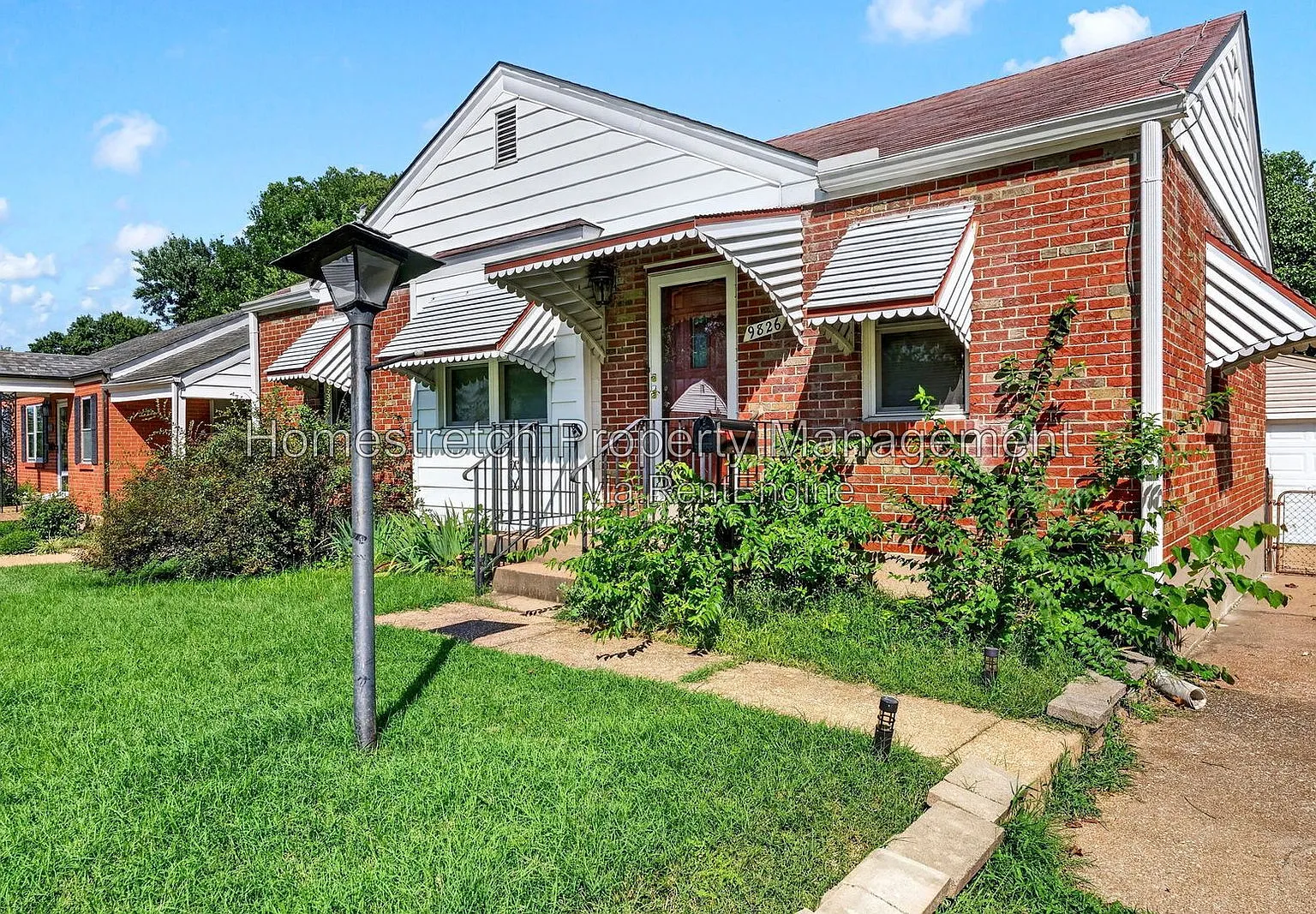 3 bed, 1.0 bath, 872 sqft, $1,695 — Photo 2