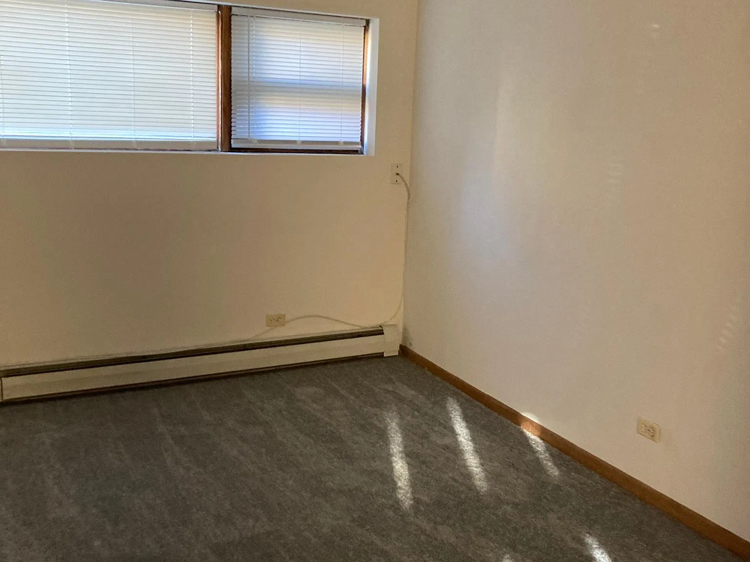 10520 S Austin Ave — Photo 3