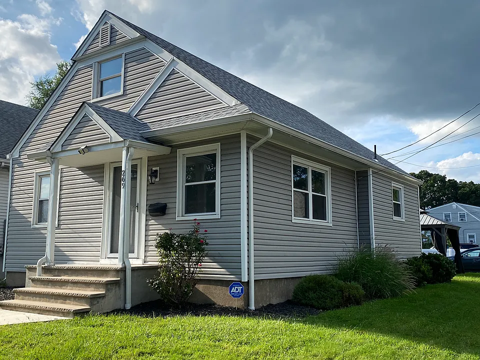 269 Rea Ave