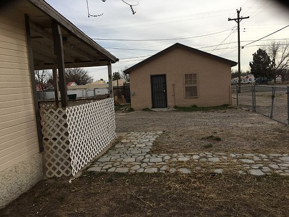 4th image of 1112 W 8th St