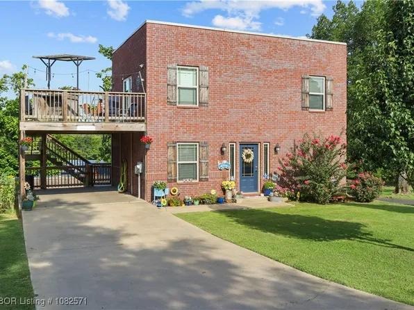208 Blaylock St, Poteau, OK 74953